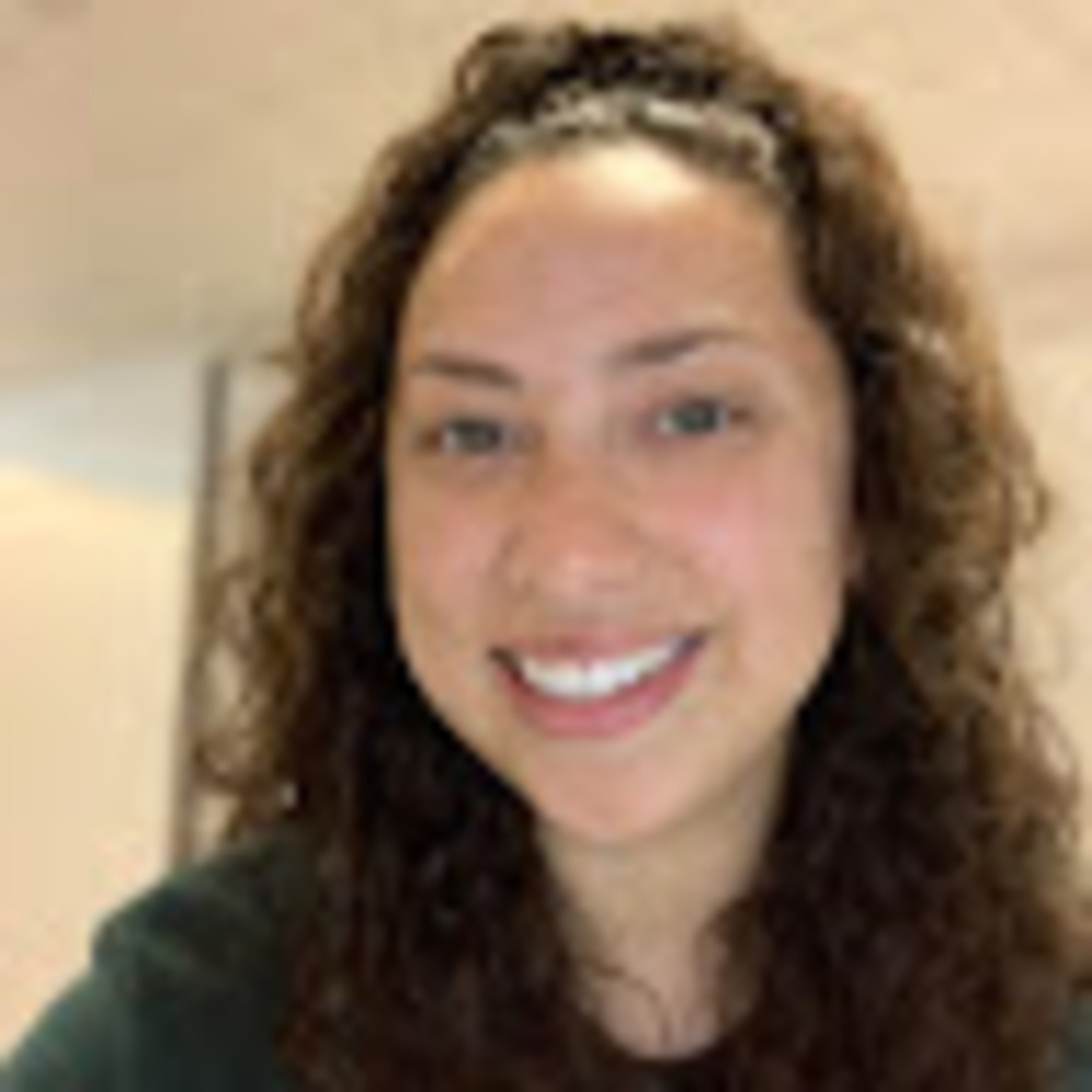 Meet your Posher, Claudia